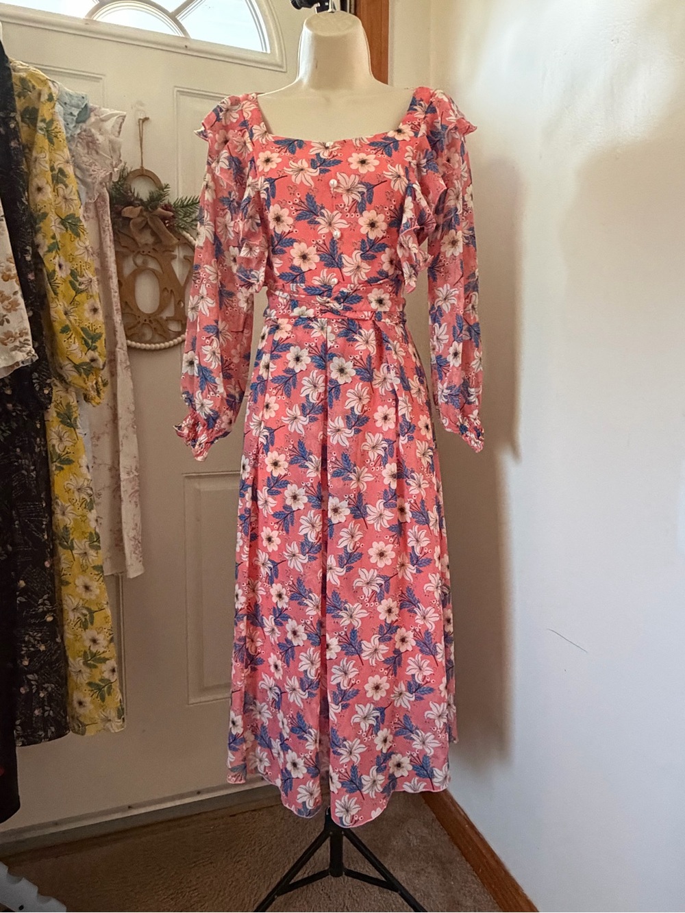 Floral Coral Maxi Dress with Ruffle Details fit s and m - Picture 3 of 7